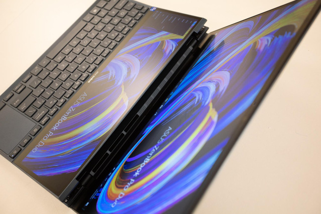 Cận cảnh ZenBook Duo 14 2021 - Laptop hai màn hình dành cho tương lai - Ảnh 7.