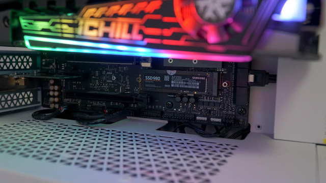 Đánh giá Samsung 980 - SSD PCIe gen 3 vẫn thể hiện đẳng cấp nhanh xé gió - Ảnh 4. Đánh giá Samsung 980 - SSD PCIe gen 3 vẫn thể hiện đẳng cấp nhanh xé gió - Ảnh 4.